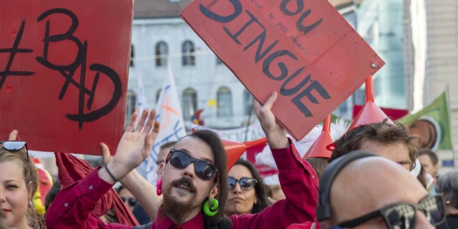 Teilnehmende an der Genfer «Mad Pride» im Oktober 2019.