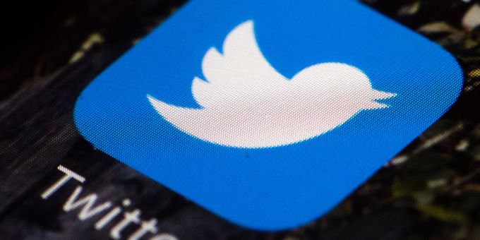 Twitter-App auf einem Mobiltelefon. twitter