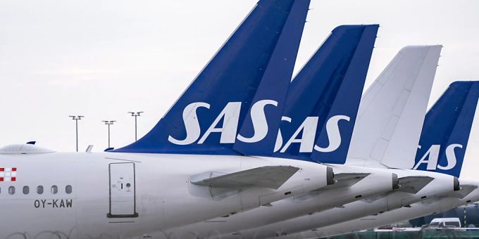 Die skandinavische Fluggesellschaft SAS hat in den USA nach dem sogenannten Chapter 11 Insolvenz angemeldet. Das heisst, dass die Gesellschaft nun versucht, ihre Firmenfinanzen zu reorganisieren und eine Restrukturierung zu schaffen. (Archivbild) Die skandinavische Fluggesellschaft SAS hat in den USA nach dem sogenannten Chapter 11 Insolvenz angemeldet. Das heisst, dass die Gesellschaft nun versucht, ihre Firmenfinanzen zu reorganisieren und eine Restrukturierung zu schaffen. (Archivbild)