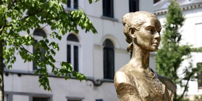 Buste van Audrey Hepburn in Brussel