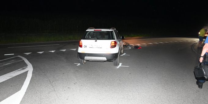 Lömmenschwil: Roller prallt gegen zwei Autos Lömmenschwil: Roller prallt gegen zwei Autos