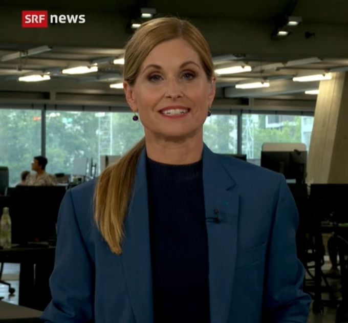 Sabine Dahinden kommt ins Schwitzen: In «Schweiz aktuell» sind gleich zwei Beiträge nicht rechtzeitig bereit. SRF