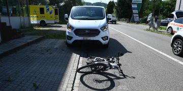Zuzwil: Unfall zwischen Auto und E-Bike