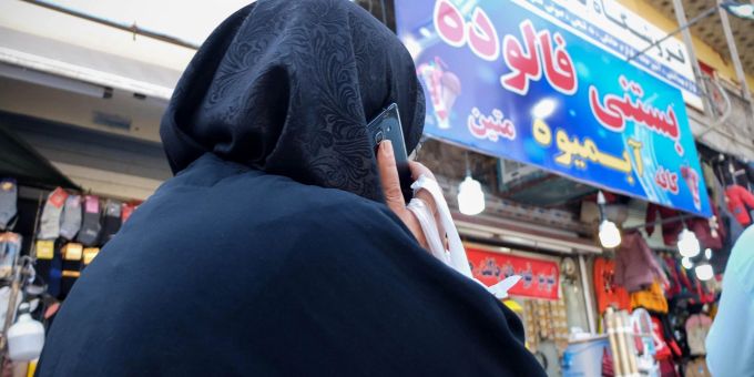 Strafen - Kommission im Iran überarbeitet erneut Kopftuchgesetz