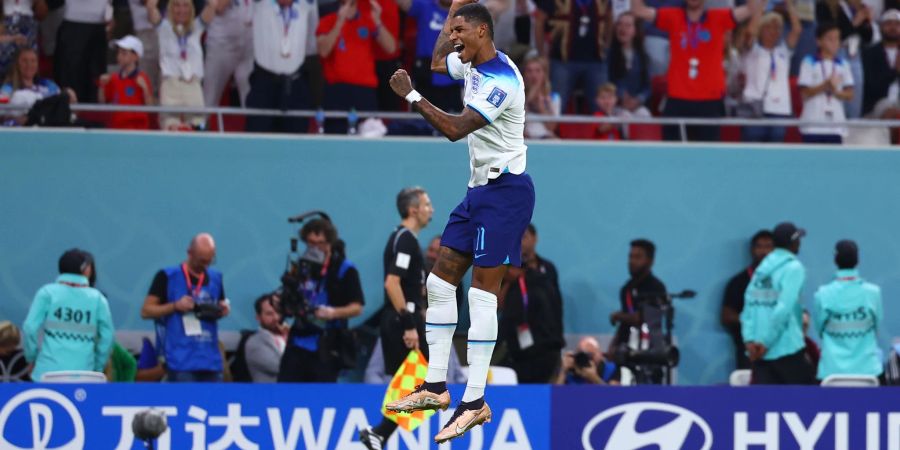 Englands Marcus Rashford jubelt nach seinem zweiten Tor zum 0:3.