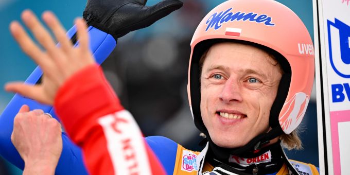 Dawid Kubacki gewinnt das Springen in Innsbruck, bleibt in der Gesamtwertung aber hinter Granerud zurück. Dawid Kubacki Vierschanzentournee