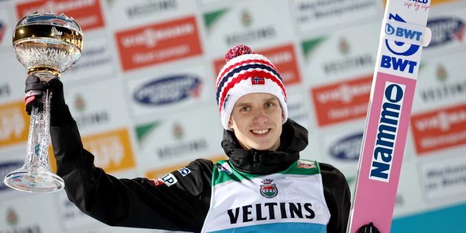 Halvor Egner Granerud gewinnt den Auftakt zur Vierschanzentournee. skispringen