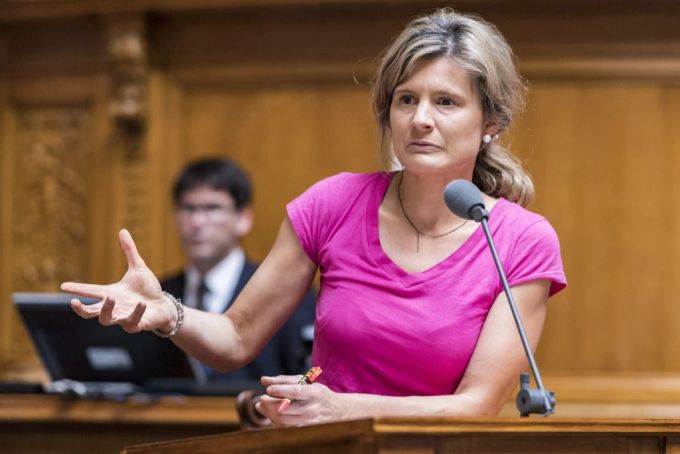 Kein Problem mit superreichen Zuwanderern hat SVP-Nationalrätin Barbara Steinemann. Golden Visa
