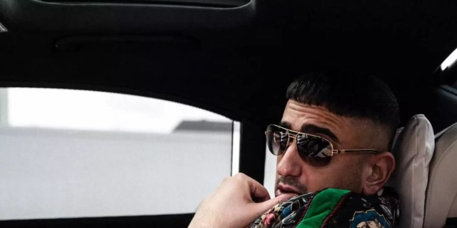 Haftbefehl ist wieder solo unterwegs. Foto: check your head/Universal Music