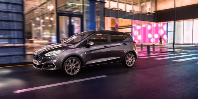 Optisch unverändert, aber mit viel neuer Technik unter dem Blech: der Ford Fiesta EcoBoost Hybrid Ford Fiesta EcoBoost Hybrid