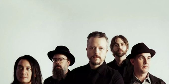 Kerniger Folkrock: Jason Isbell & The 400. Foto: Alysse Gafkjen Kerniger Folkrock: Jason Isbell & The 400. Foto: Alysse Gafkjen