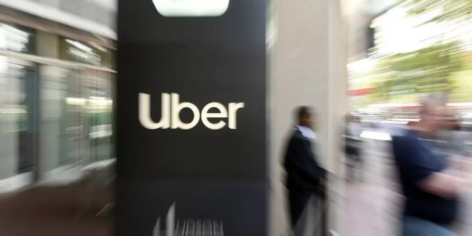 San Francisco - Corona-Krise bremst Uber heftig aus