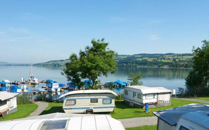 Stellplätze direkt am See: Camping Sempach Camping Sempach