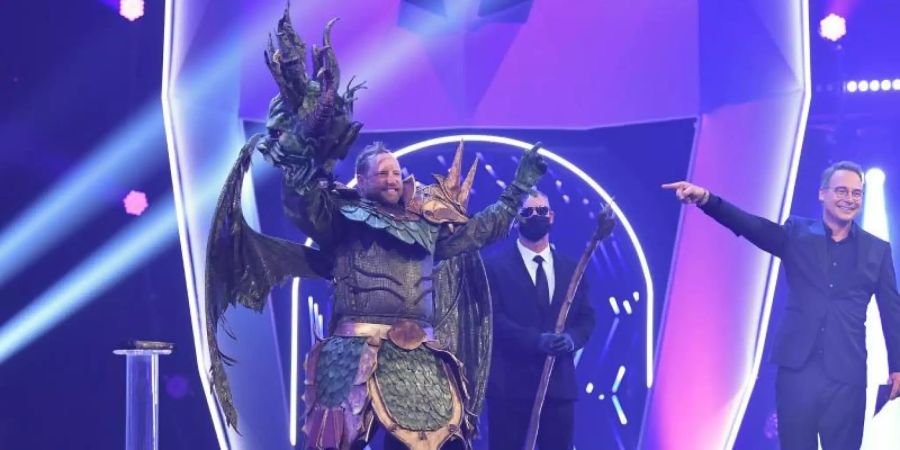 Gregor Meyle als enttarnte Figur «Der Drache». Foto: Willi Weber/ProSieben/dpa