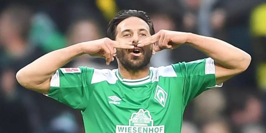 Claudio Pizarro ist der ausländische Profi mit den meisten Einsätzen in der Bundesliga. Foto: Carmen Jaspersen/dpa