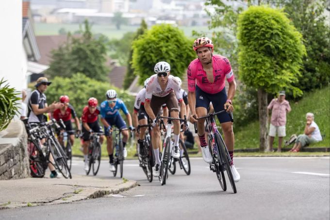 Stefan Bissegger (vorne) will auch bei der Tour de France an der Spitze angreifen. Bissegger Tour de France