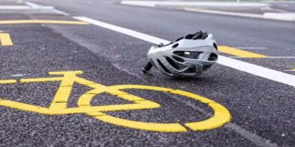 Rapperswil-Jona SG - Mit Velo Bahnhofstreppe hinuntergestürzt