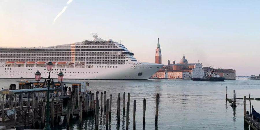 Kreuzfahrtschiffe wieder in Venedig