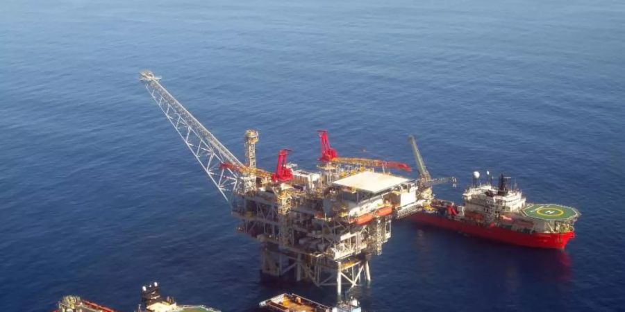Die Betreiber des Gasfelds müssten zunächst sicherstellen, dass durch die Produktion keine Gesundheitsschäden für Bewohner der israelischen Küste zu befürchten seien, hiess es zur Begründung. Foto: Albatross Aerial Photgraphy/epa/dpa