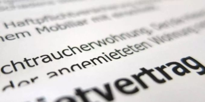 Deutsche Gerichte haben Ausländern bereits mehrfach Schadenersatz zugesprochen, wenn sie bei Wohnungsvermietungen wegen ihrer Herkunft abgewiesen wurden. Foto: Franz-Peter Tschauner/dpa Deutsche Gerichte haben Ausländern bereits mehrfach Schadenersatz zugesprochen, wenn sie bei Wohnungsvermietungen wegen ihrer Herkunft abgewiesen wurden. Foto: Franz-Peter Tschauner/dpa