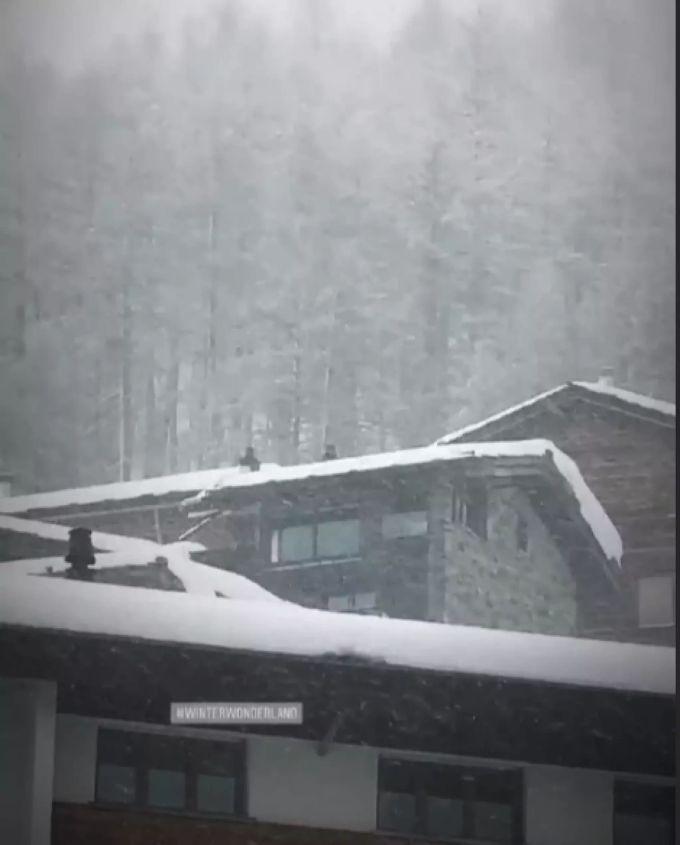 Saas-Fee ist ab 17 Uhr nicht mehr zugänglich. Schnee Saas-Fee Wetter