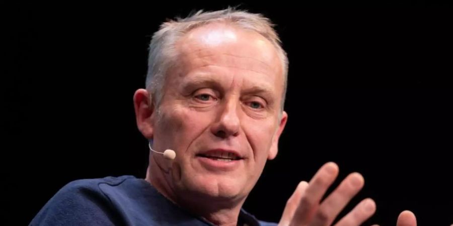 Wünscht Jürgen Klinsmann bei Hertha alles Gute, aber dass er nicht jedes Spiel gewinnt: Freiburgs Trainer Christian Streich. Foto: Patrick Seeger/dpa