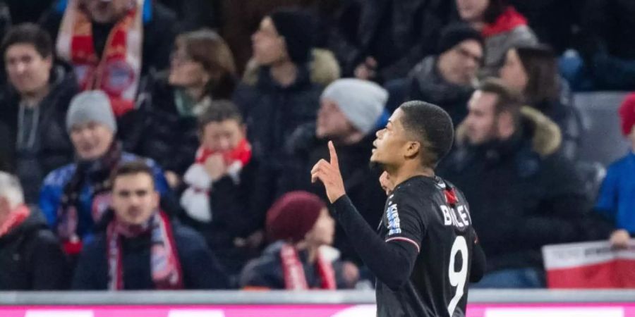 War neben Leverkusens Torhüter Hrádecky der herausragende Mann beim Sieg in München: Leon Bailey. Foto: Matthias Balk/dpa