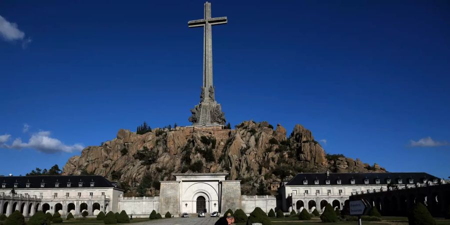 Umbettung Franco