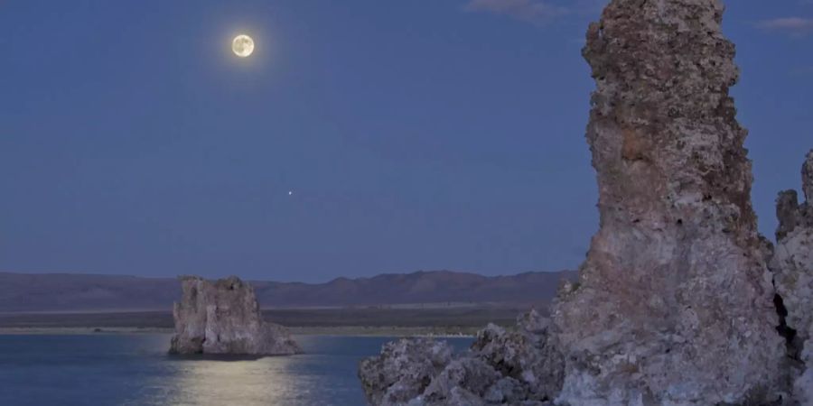 mono lake