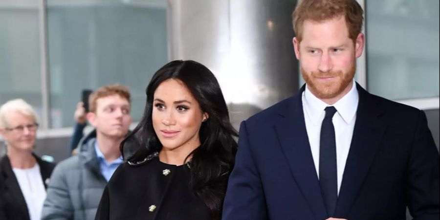 Meghan und Harry nehmen sich ab November 2019 eine Auszeit. Die Sussex’ reisen mit Archie nach Kanada. Die Familie fehlt am traditionellen Weihnachtsfest der Königsfamilie.