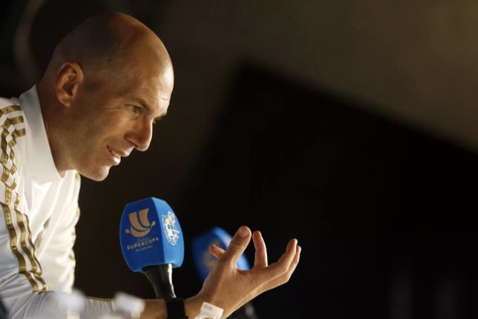 Zinédine Zidane nimmt Luka Jovic in Schutz. real madrid zinédine zidane