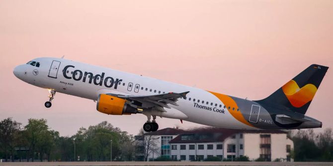 Ferienflieger Condor - Startender Airbus A320