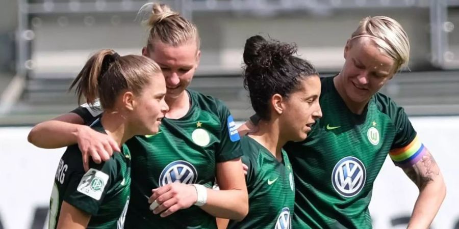 Haben mit einem klaren Sieg über Mitrovica das Achtelfinale der Champions League erreicht: Die Frauen des VfL Wolfsburg. Foto: Peter Steffen