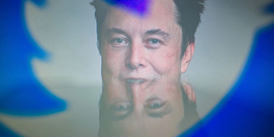 Elon Musk hat offiziell die Kontrolle über das soziale Netzwerk übernommen und bereits Führungskräfte entlassen.