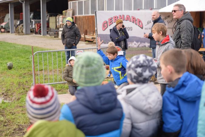 Beim Zielwurf geht es, ähnlich wie beim Boccia, darum, möglichst genau zu treffen.