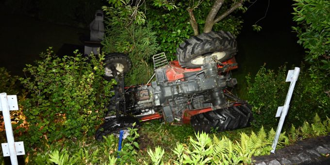 Grabs SG: Selbstunfall mit Traktor – fahrunfähig unterwegs. Grabs SG