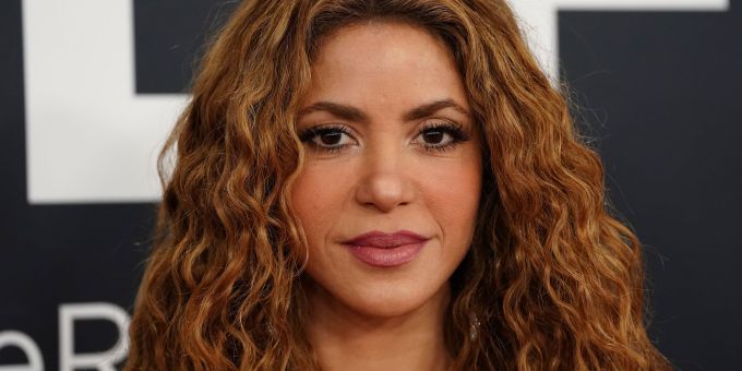 Nach mehreren Konzertabsagen in Lateinamerika muss die kolumbianische Sängerin Shakira auf ihrer Tournee auch in den USA Auftritte streichen. (Archivbild) Nach mehreren Konzertabsagen in Lateinamerika muss die kolumbianische Sängerin Shakira auf ihrer Tournee auch in den USA Auftritte streichen. (Archivbild)