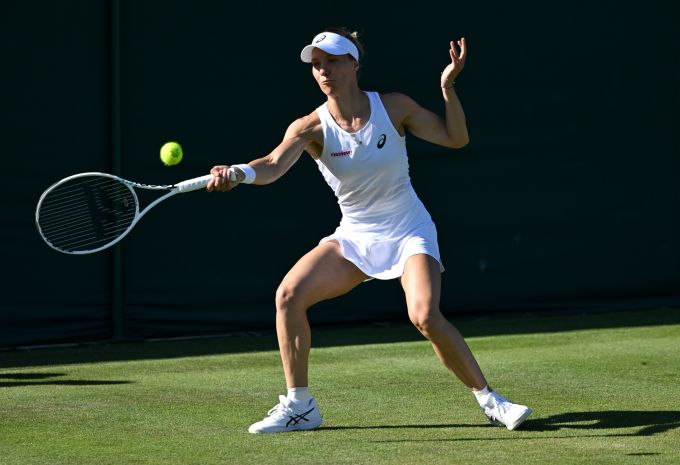 Viktorija Golubic war zum Auftakt in Wimbledon gegen Ann Li chancenlos. Viktorija Golubic Wimbledon