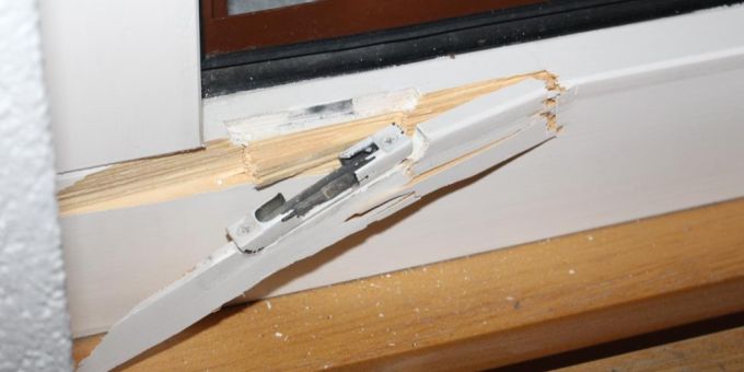 Täter bei Einbruchdiebstahl in flagranti erwischt. Schwanden GL