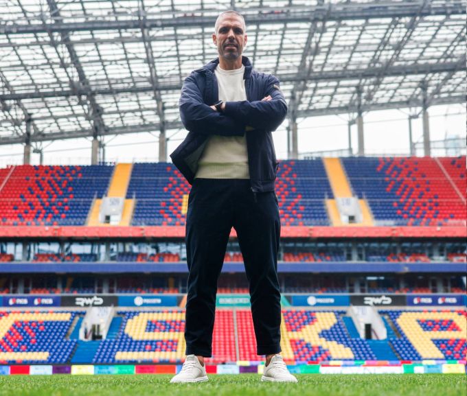 Fabio Celestini im Stadion von ZSKA Moskau. Fabio Celestini ZSKA Moskau