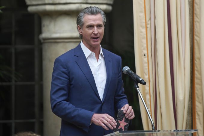 Der kalifornische Gouverneur Gavin Newsom widerspricht den Kritikern des Paares. Prinz Harry