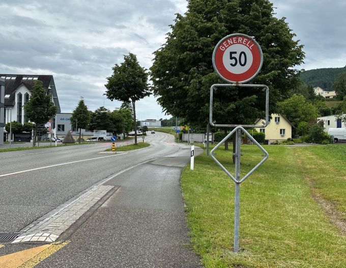 Neben den Signaltafeln wurden auch Ortstafeln gestohlen. Ortstafel gestohlen