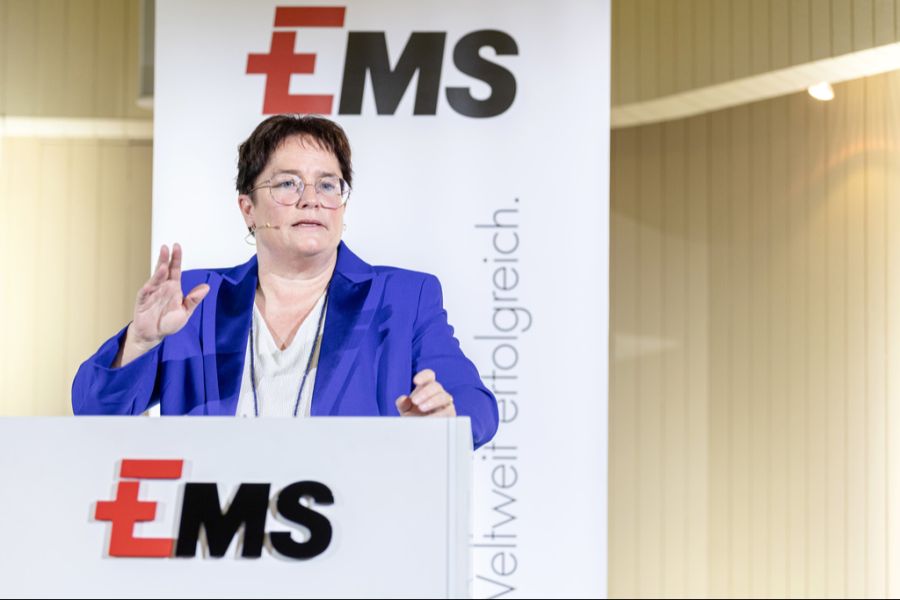Sowohl auf der Website des Parlaments als auch auf jener der EMS-Chemie wird sie als «Magdalena Martullo-Blocher» bezeichnet.