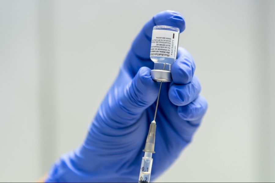 Das Ergebnis: Nur vier Prozent haben sich im vergangenen Jahr gegen das Coronavirus impfen lassen.