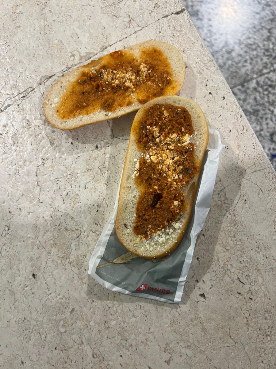 Das Produkt war nicht wie angepriesen ein Käsesandwich, sondern laut Swiss eine Focaccia «mit zerbröseltem Feta».