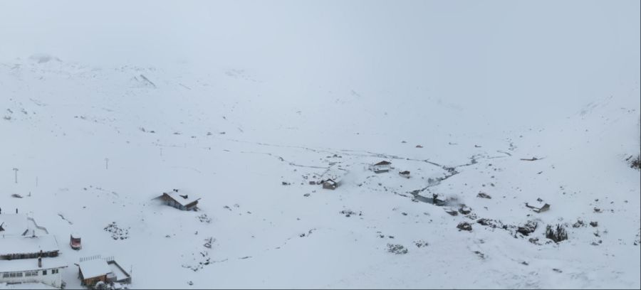 ... und hier die Engstligenalp ob Adelboden am Montag nach ausgiebigen Schneefällen.