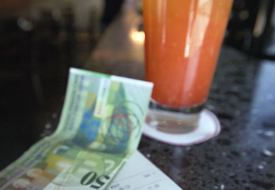 Twint-User, die am Vorabend Geld vorgeschossen haben, könnten auf den Betrug hereinfallen.