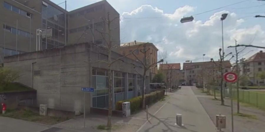 Die Oberstufenschule Collège des Platanes und die Primarschule Madretsch in Biel sollen erweitert und saniert werden.