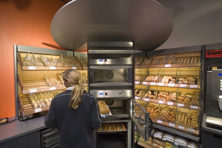 Schon seit einiger Zeit setzen neue Läden Bäckereien zu, indem sie billige Importteige aufbacken. (Symbolbild)