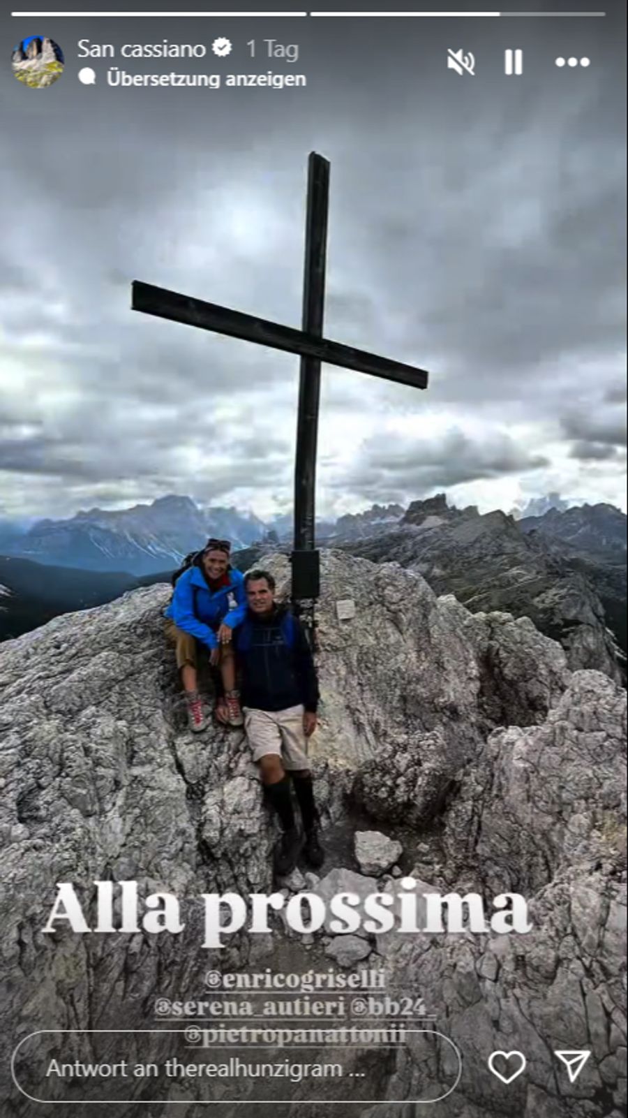 Michelle Hunziker und Nino Tronchetti Provera geniessen die Bergluft in den Dolomiten.